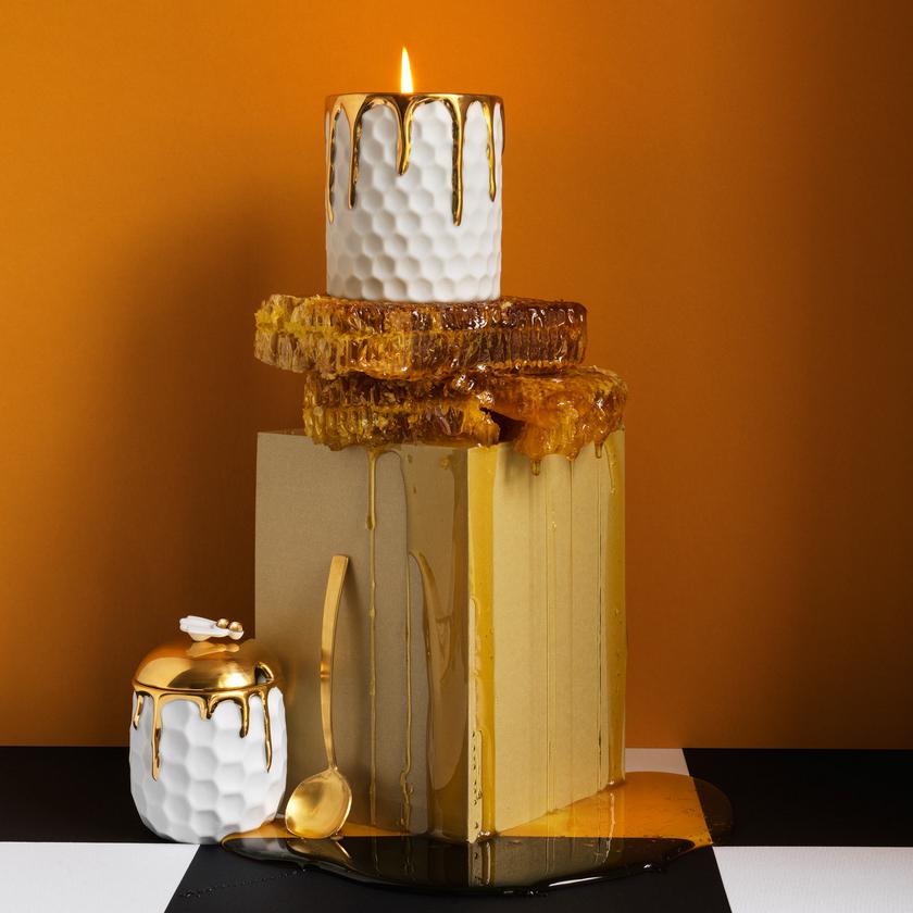 "Beehive" candle
